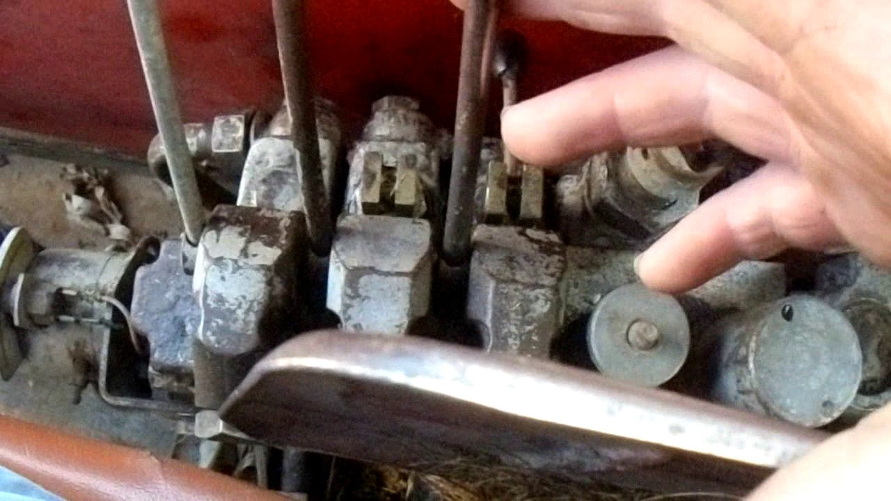 Fortschritt ZT 300 , 303 , 305 - Zapfwele und Hydraulik .