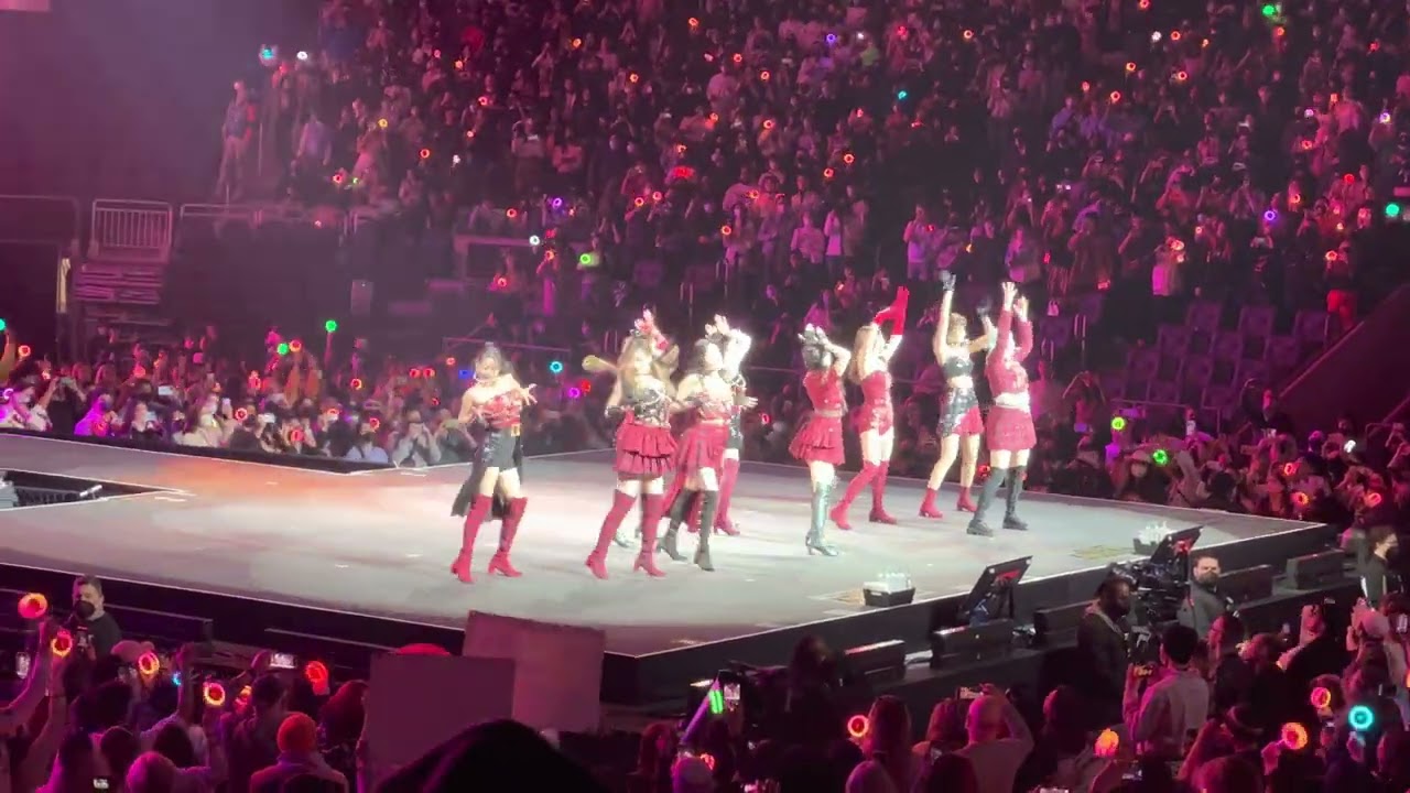 [FANCAM] Twice concert 4th world tour in UBS arena New York - Fancy