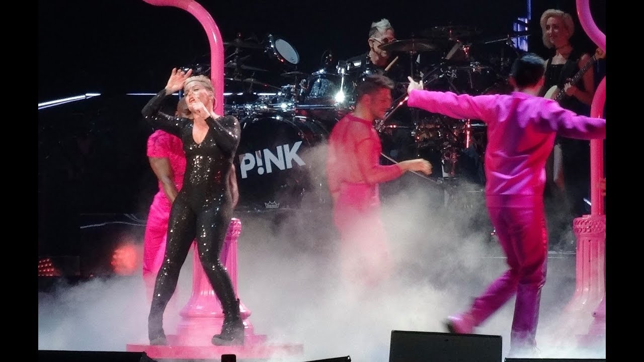 Pink Beautiful Trauma Live Beautiful Trauma World Tour Amalie Arena Tampa