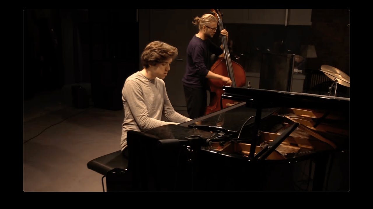Lajos Meinberg Trio - Background Music
