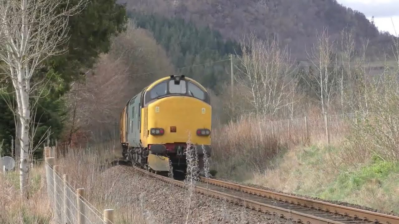 Trains and Mega Tones at Blair Atholl & Pitlochry 17/04/22