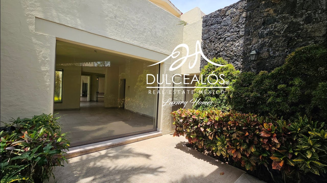 CASA EN VENTA CLUB  DE GOLF TABACHINES  CUERNAVACA. FRENTE AL HOYO 7 Y 8. 1,400M2 Terreno. $42MDP