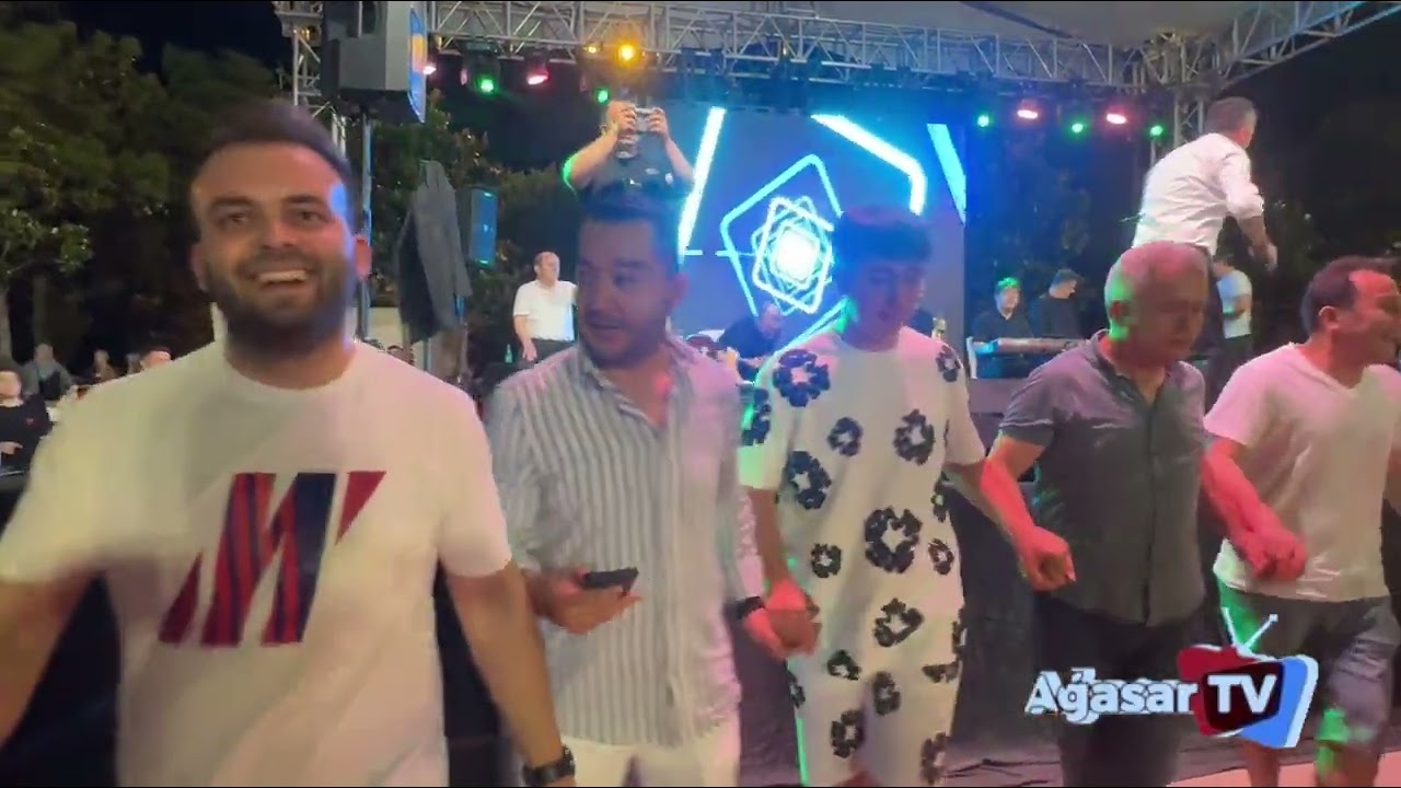 Hakan Köntek’ten Horon Fırtınası! - Karadeniz Festivali Coşkusu #HakanKöntek, #Karadeniz #horon