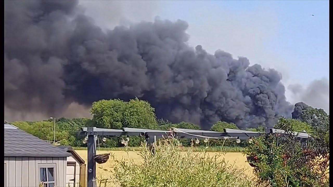 The toxic dump that keeps on burning for the last 20 years in Havering (UK)