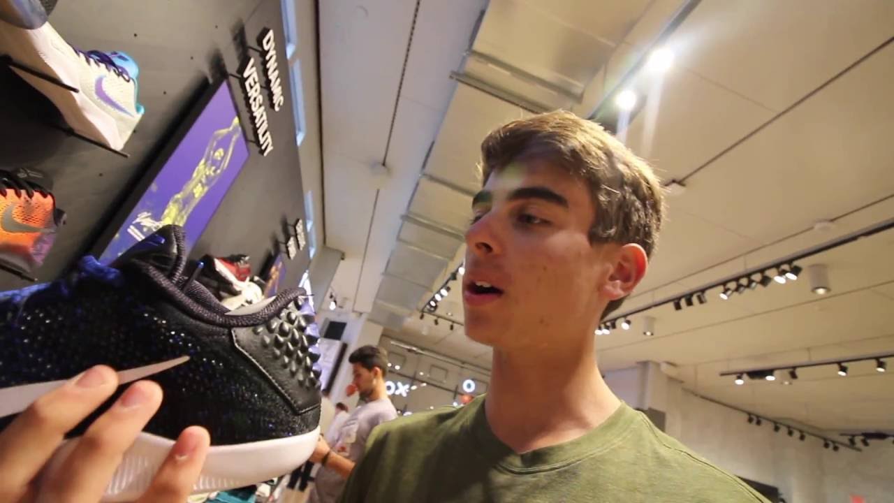 CHECKING OUT NIKETOWN LA AND MAG PARK WITH BSNEAK!?