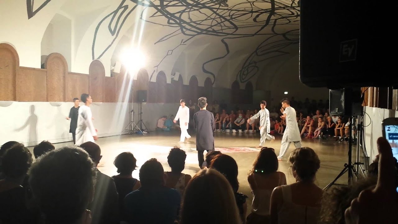 Afghan Attan in Austria 2014 .