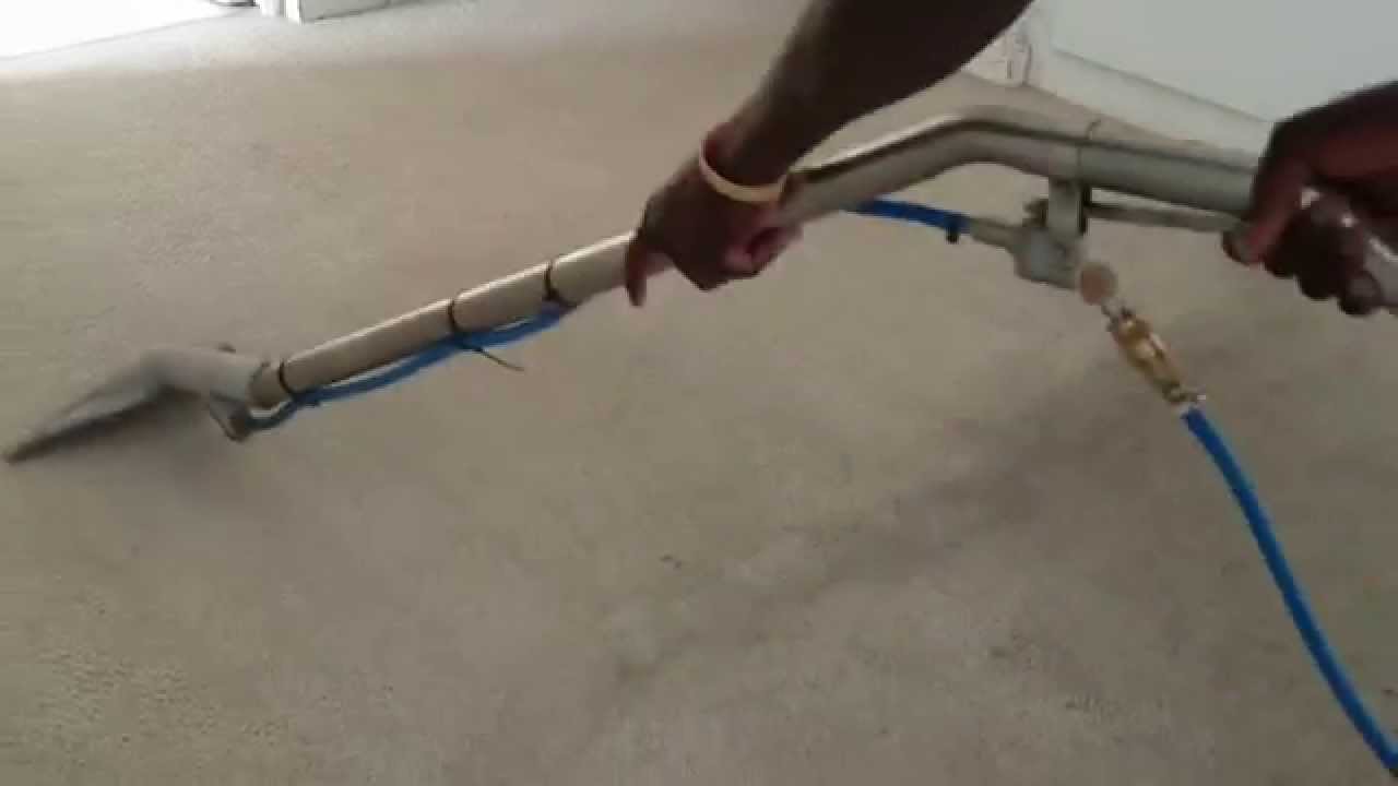 Carpet Cleaning - Water injection extraction method