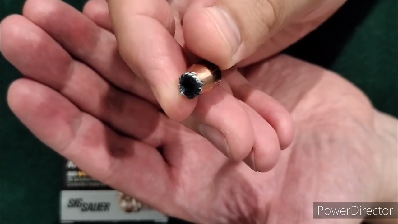 .380 acp SIG V-Crown против SIG 365 (разработан для коротких стволов) V-Crown.