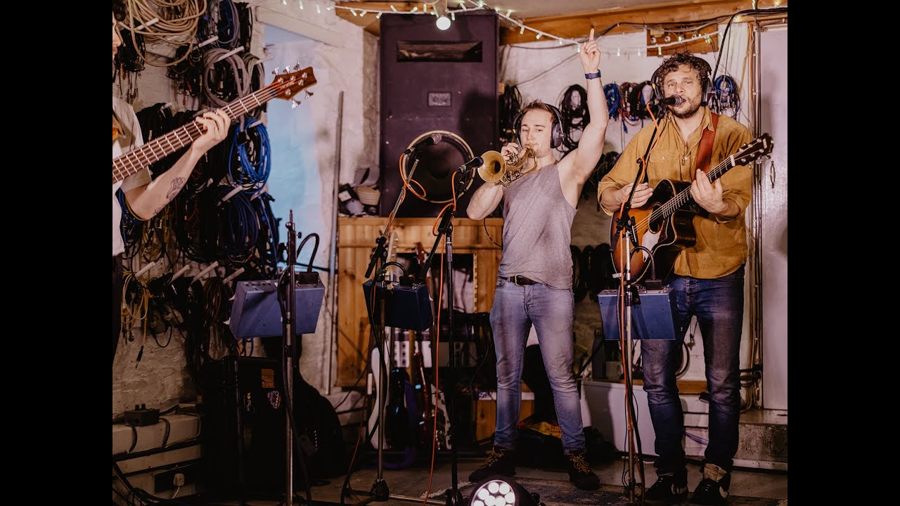 Land of the Giants | Quiet Life (Live Session @ Sawmills Studios)
