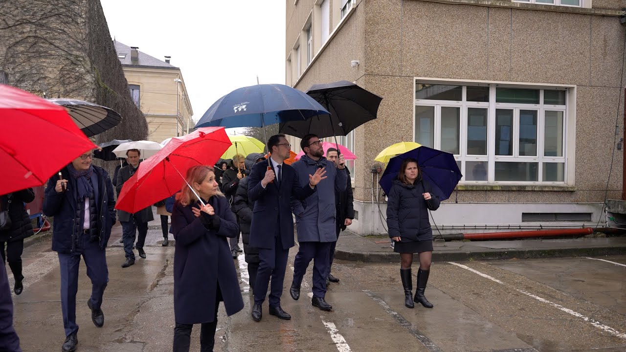 Visite officielle à Houilles du ministre de la ville et du Logement, Vincent Jeanbrun
