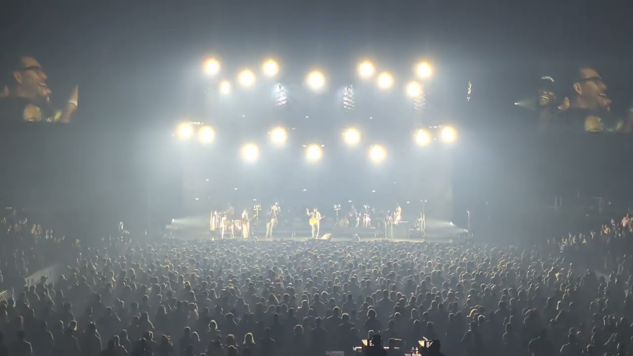 Vampire Weekend 