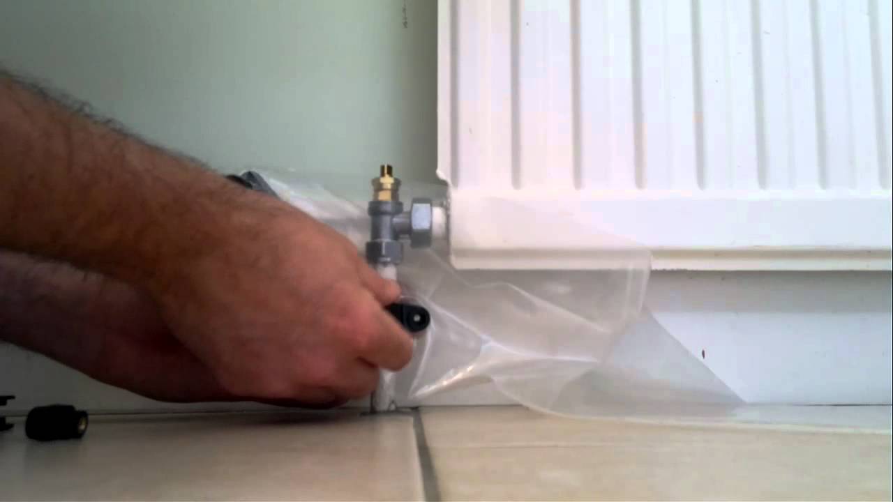 Draining a radiator | Replacing a valve | It's super easy with Rapid RaDrain