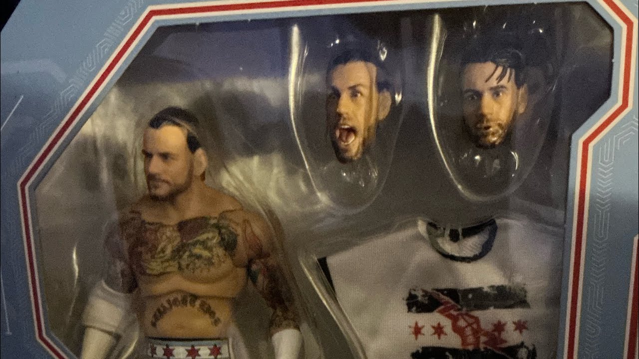 WWE ULTIMATE RINGSIDES EXCLUSIVE ￼CM PUNK ACTION FIGURE REVIEW 