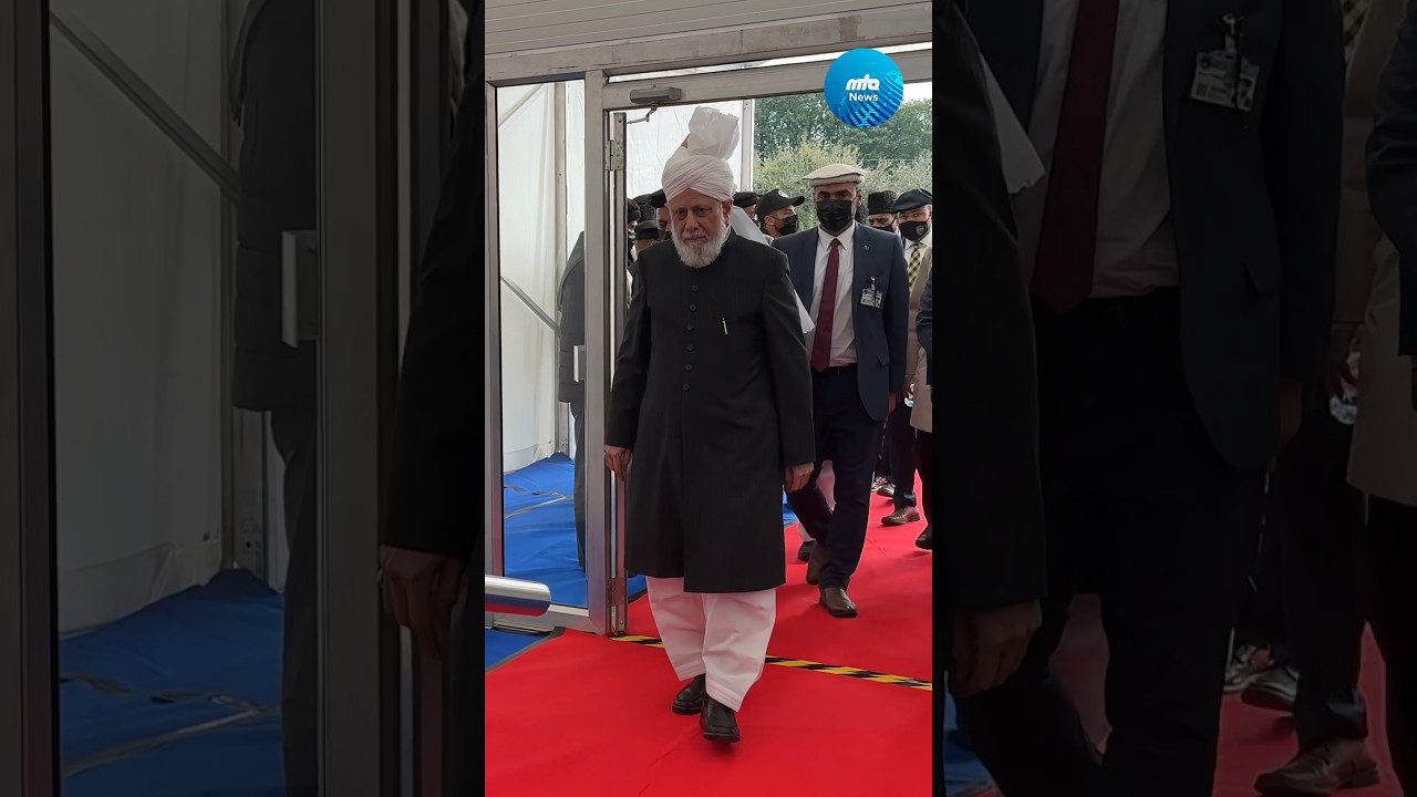 Hazrat Mirza Masroor Ahmad arrives for the Majlis Ansarullah Ijtema UK 2024