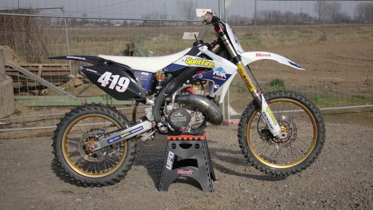 Honda CR500 2-STROKE racing the Dutch Masters of Motocross vs. GP riders! Episode 1: Preseason tests
