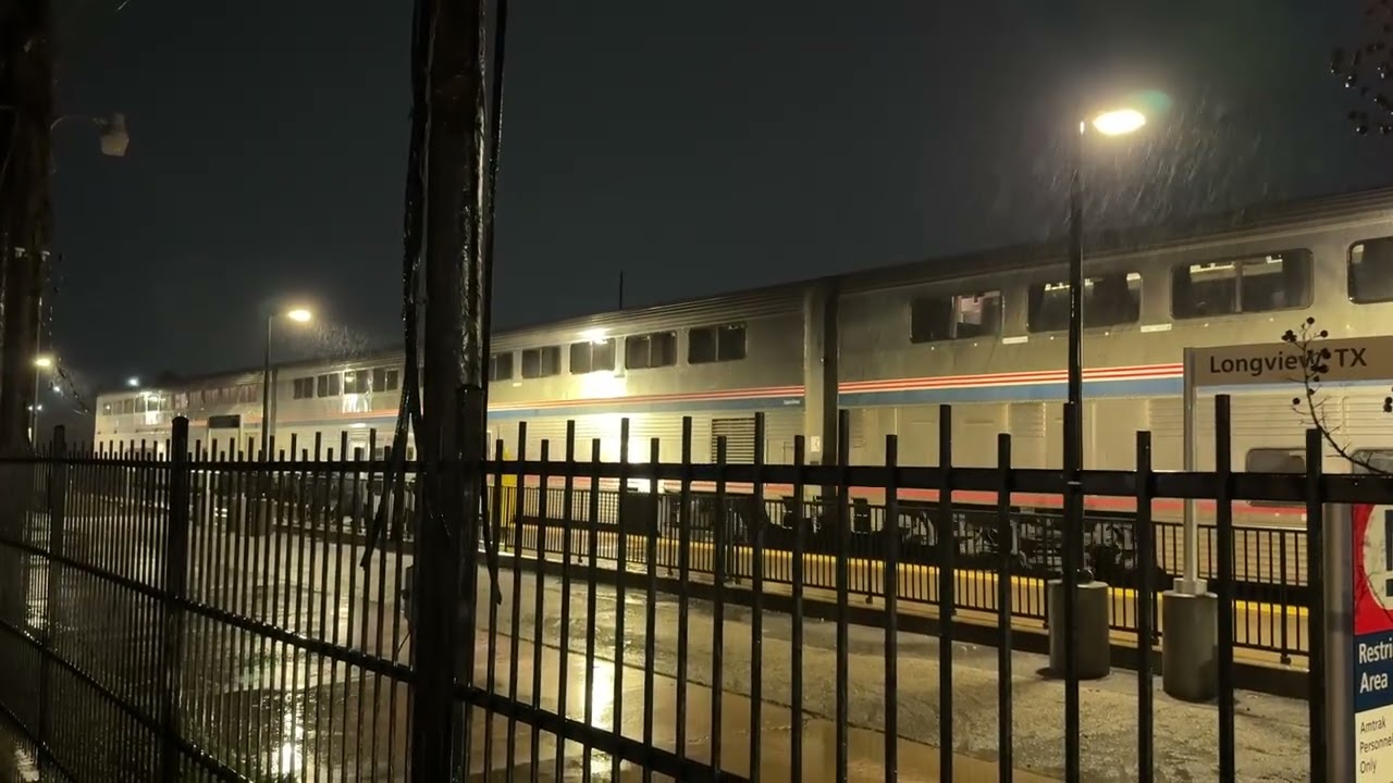 2026-01-09 Railfan Longview TX-Amtrak #22 Texas Eagle Eastbound