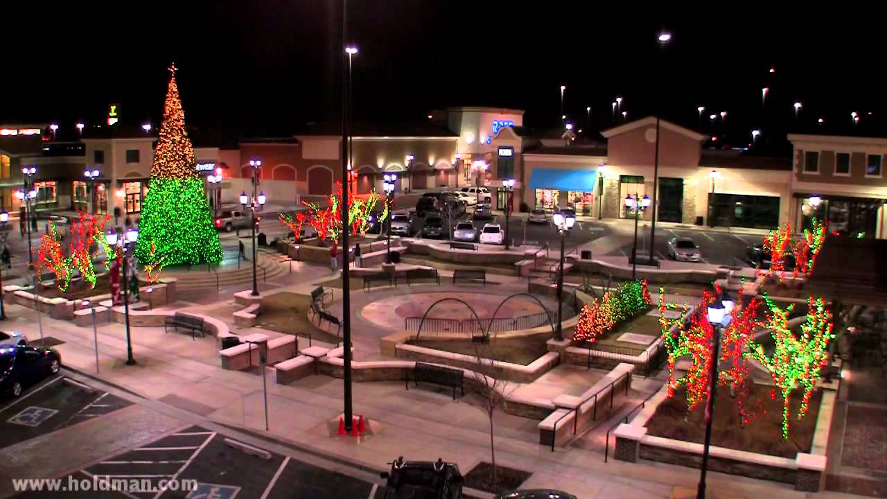 Valley Fair Mall Christmas Display - 2011 - Programmed by Holdman Lighting