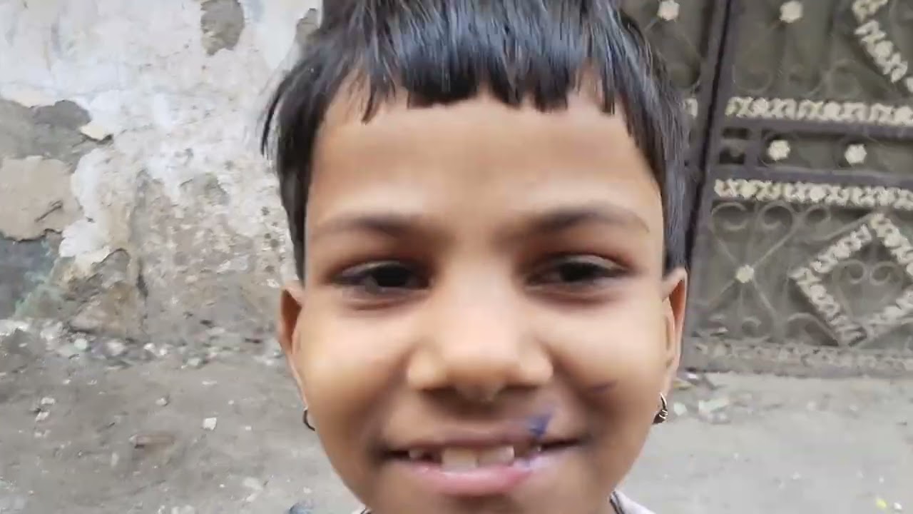 Bacche phone chahaye ge to police le jaye ga