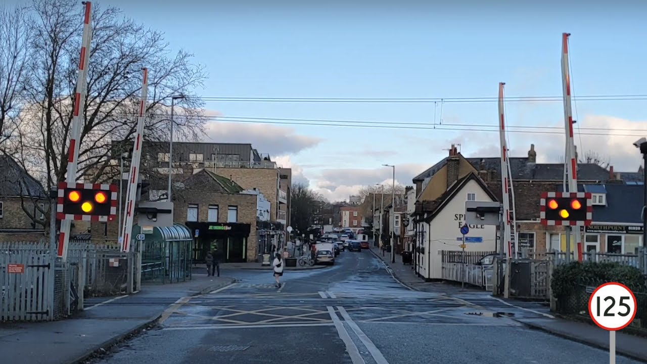 Ware Level Crossing, Hertfordshire (06/01/24)