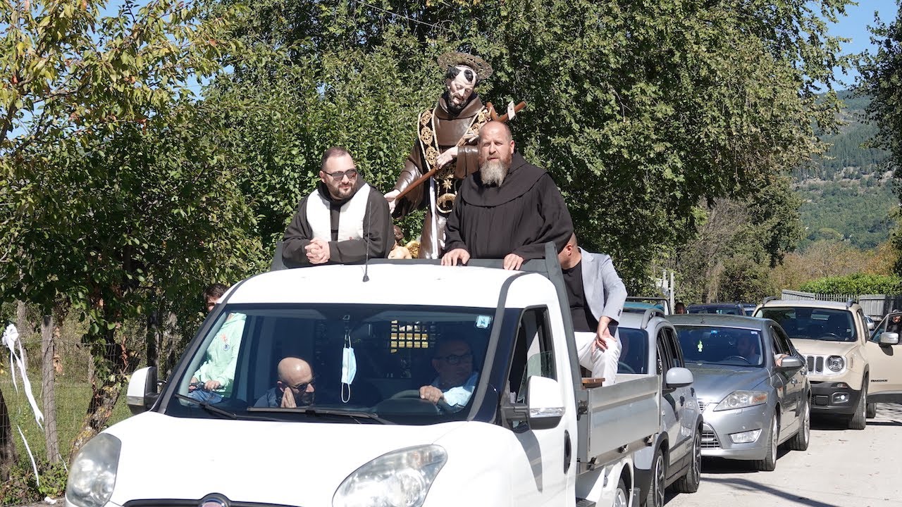 Padula - S. San Francesco,  Processione per la campagna padulese, su automezzi.