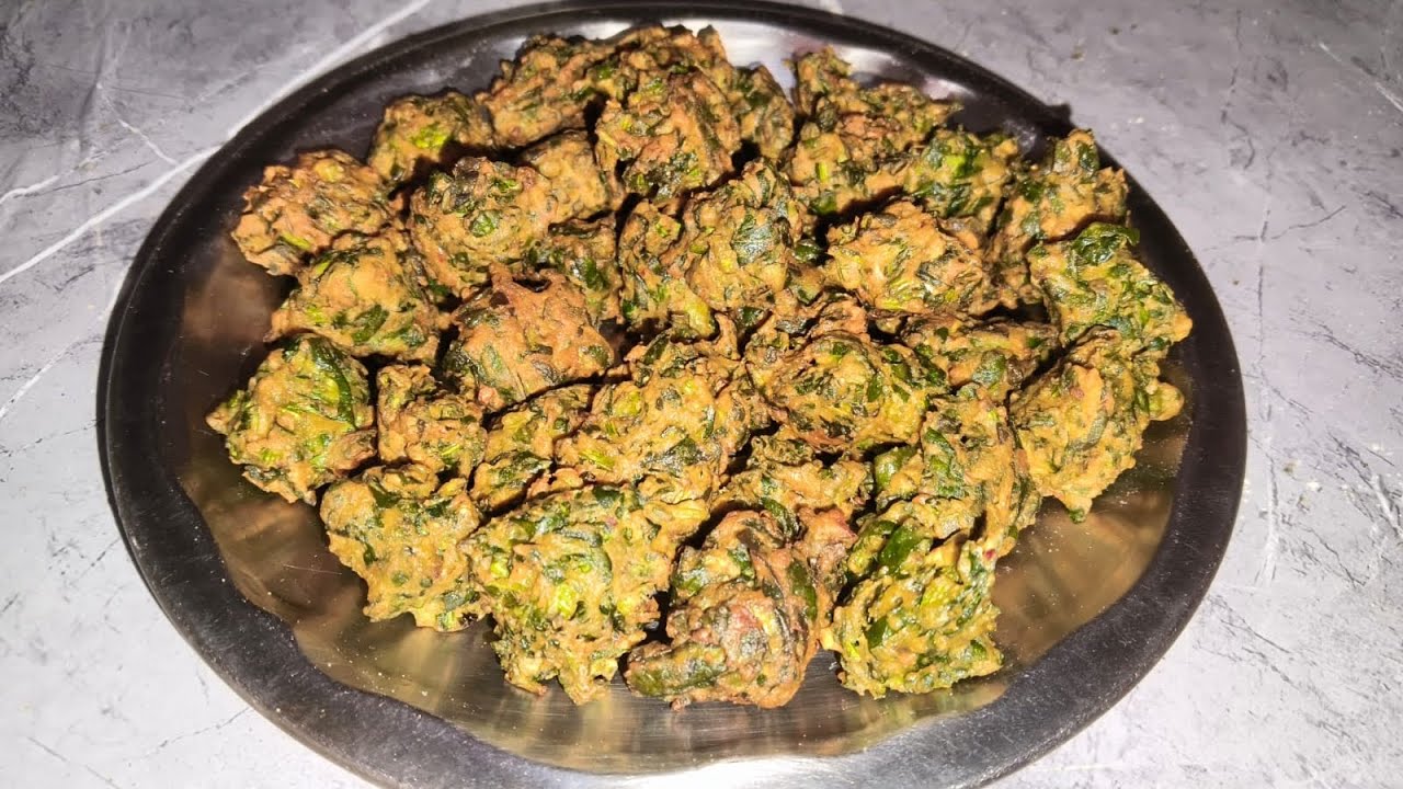 पालक के पकोड़े बनाने का सही तरीका | Palak Pakoda Recipe | Aloo Palak Pakoda | ...