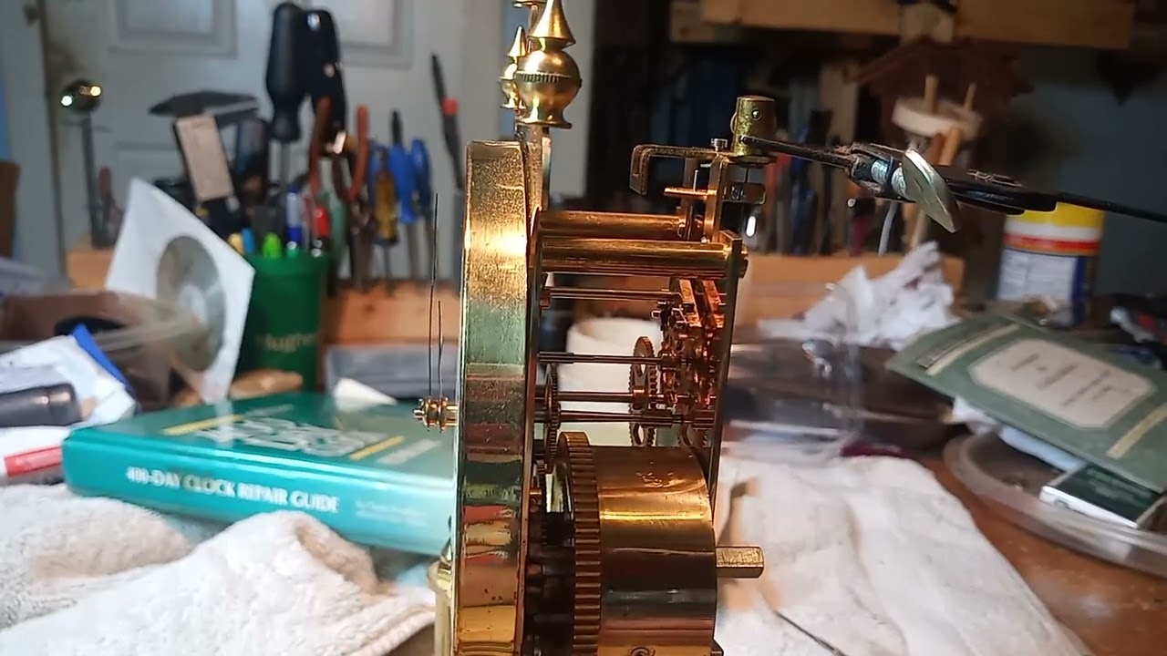 Repairing a Kundo Torsion/Anniversary clock. Plate 1407B made in 1951. 20220729 203124