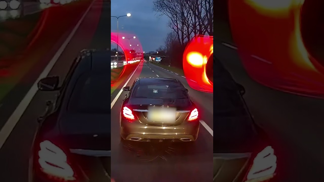 'Hij trapt keihard op de rem' 🤯 