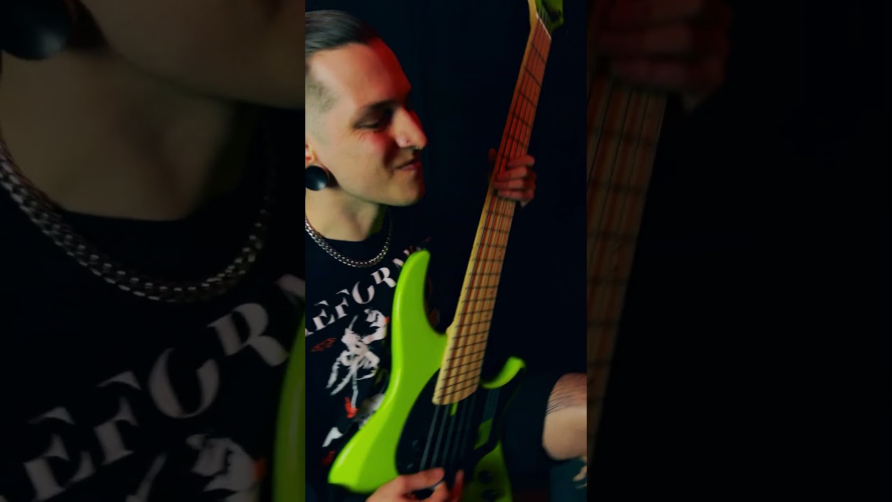 Chuggy breakdown on bass guitar 💥