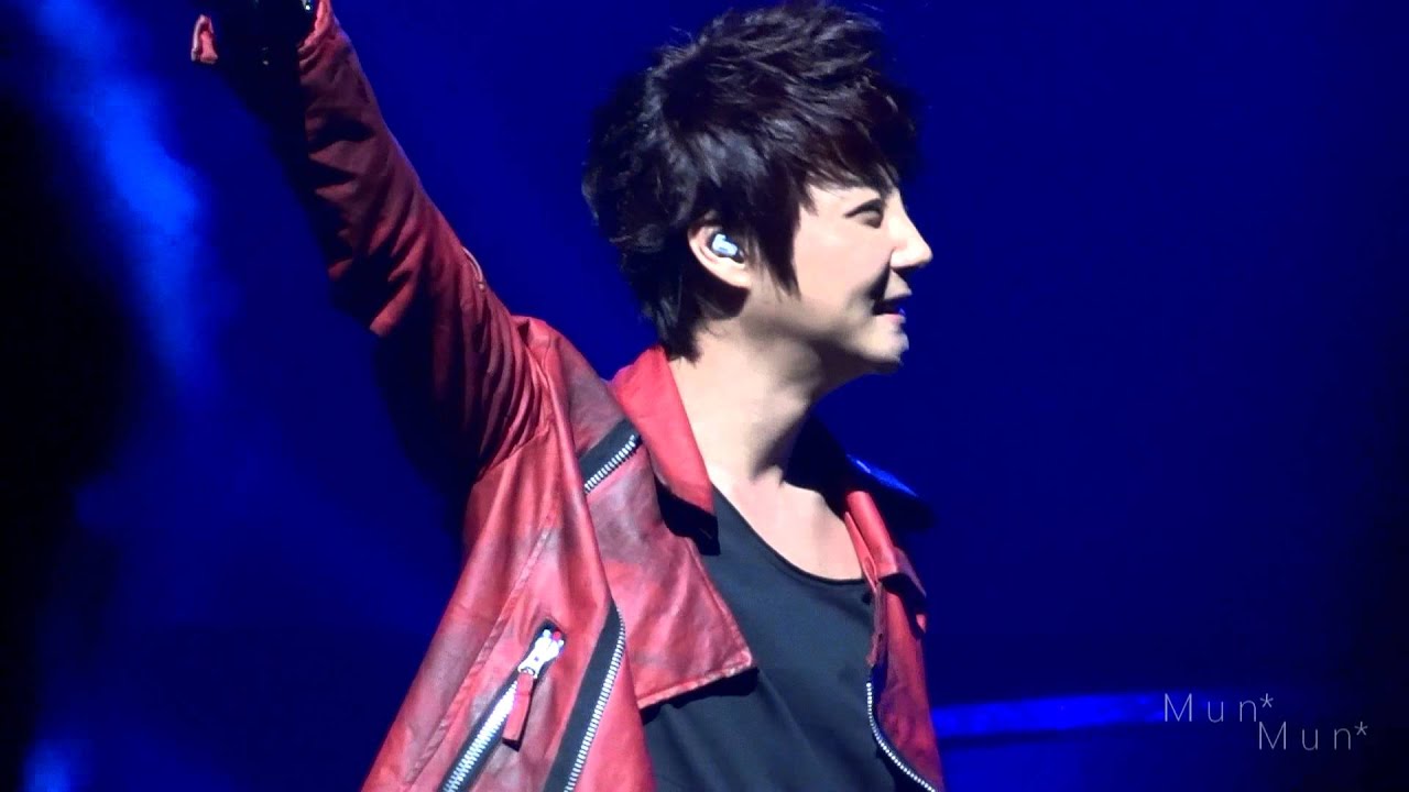 신혜성 Hyesung 121230 낭만 고양이 (Shinyang-i cut only) cute!