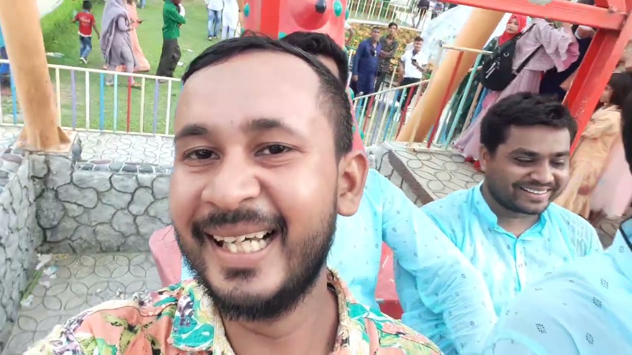 পার্কে ঘুরতে গিয়ে তৌফিক ভাই যখন ভয় পায়