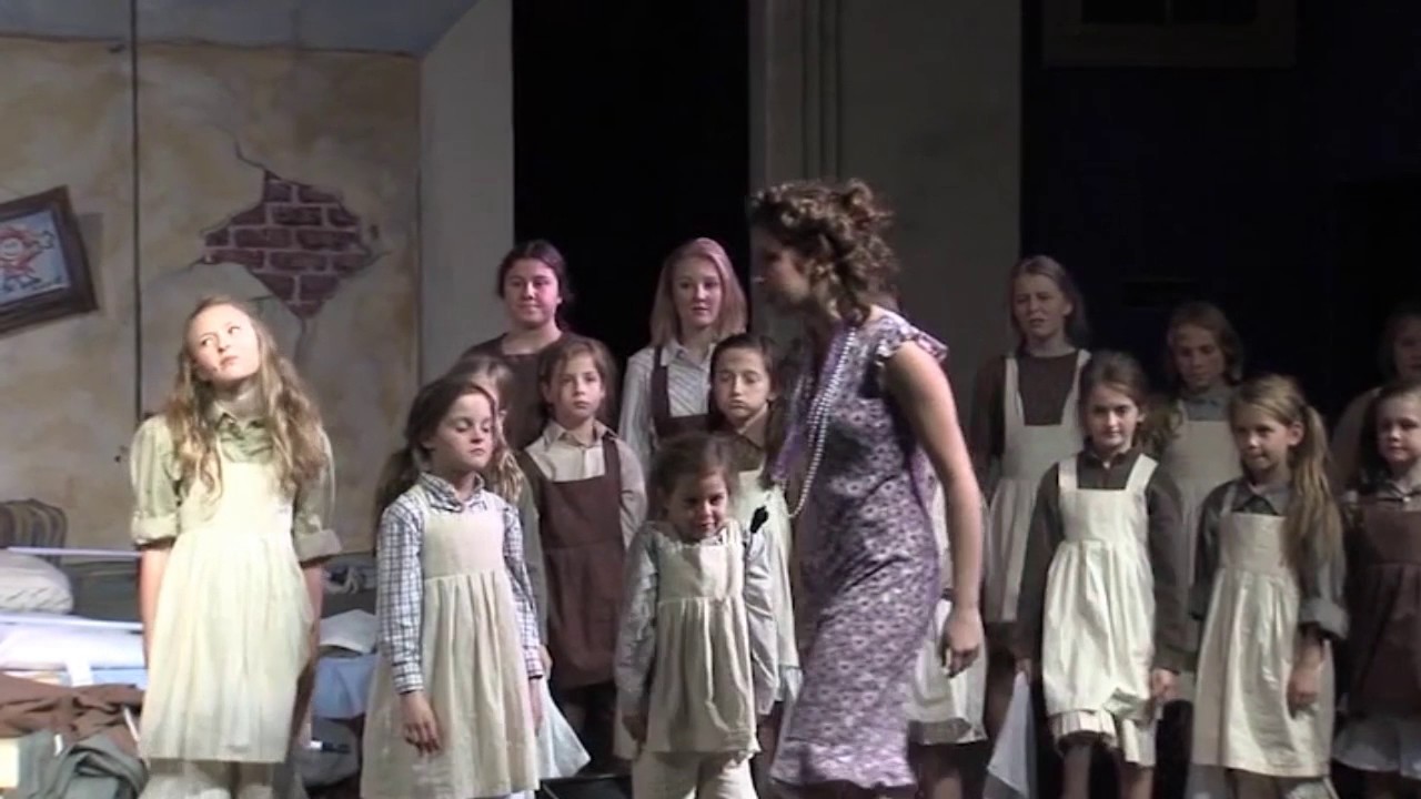 Annie: Miss Hannigan
