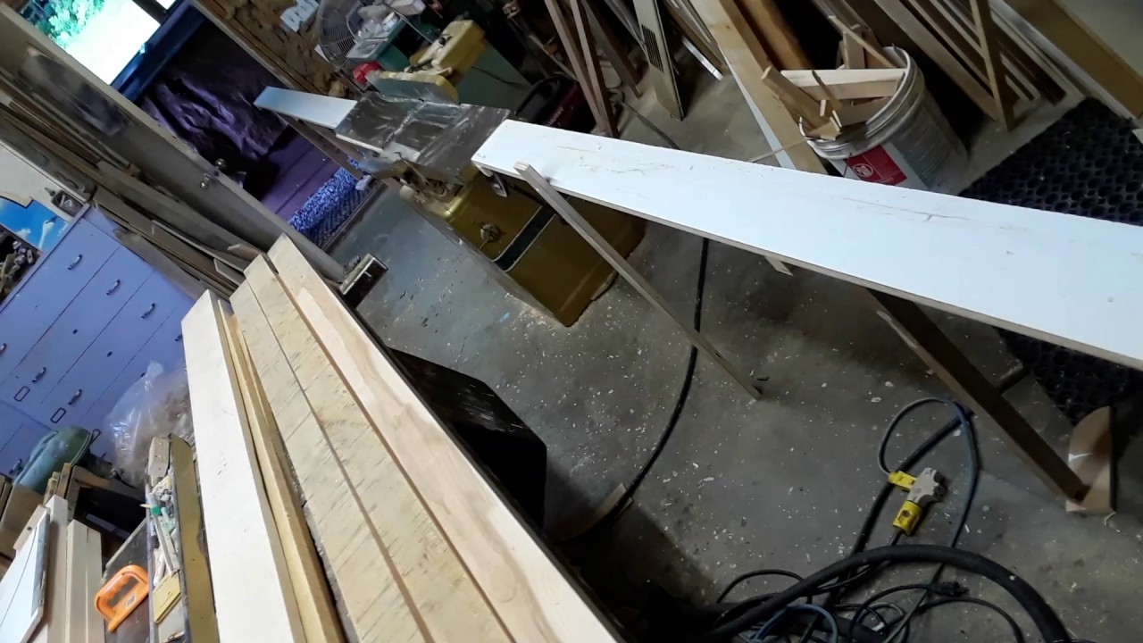 How to flatten long boards on a jointer