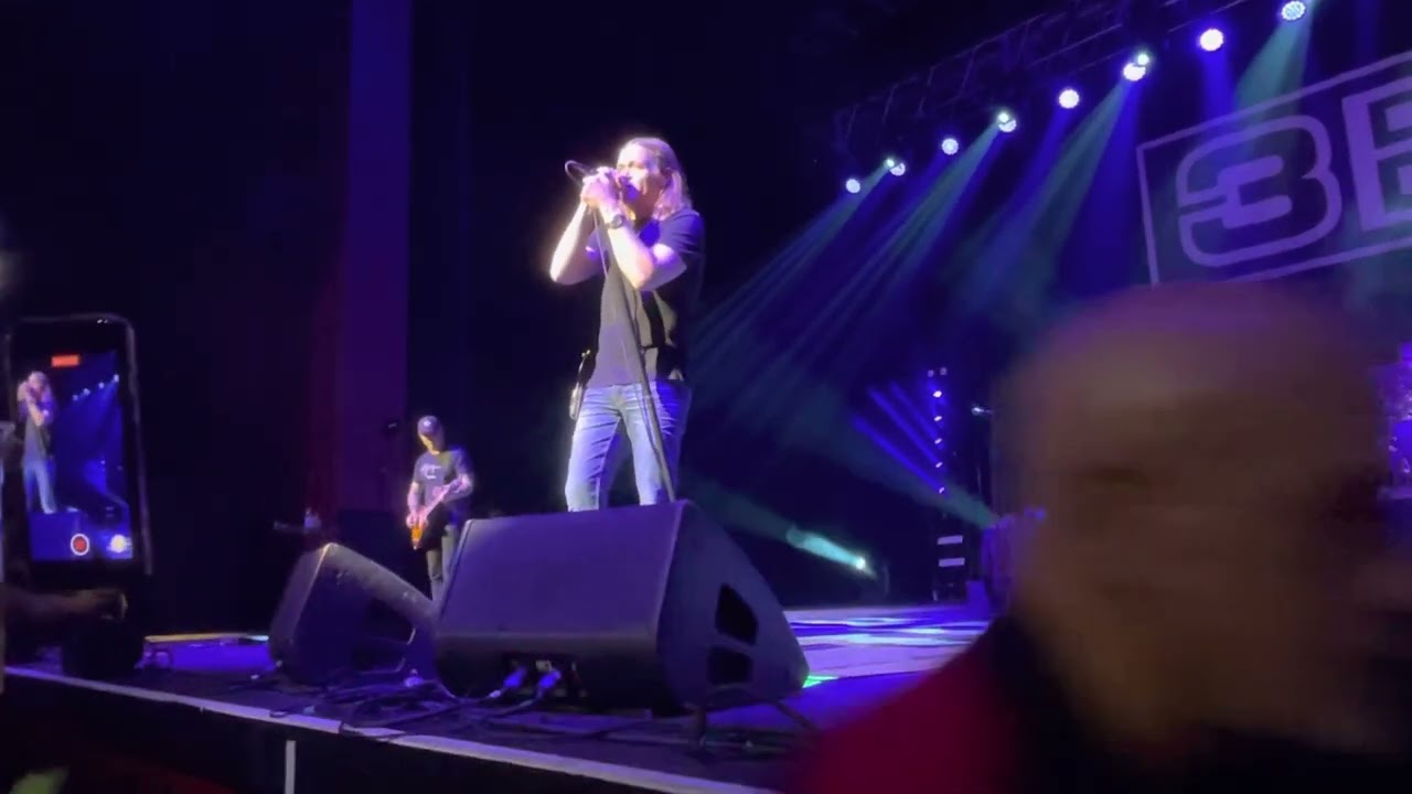 Brad Arnold 3 Doors Down TBLF 2022 You’re my favorite part of my heart and pre song info.  💚