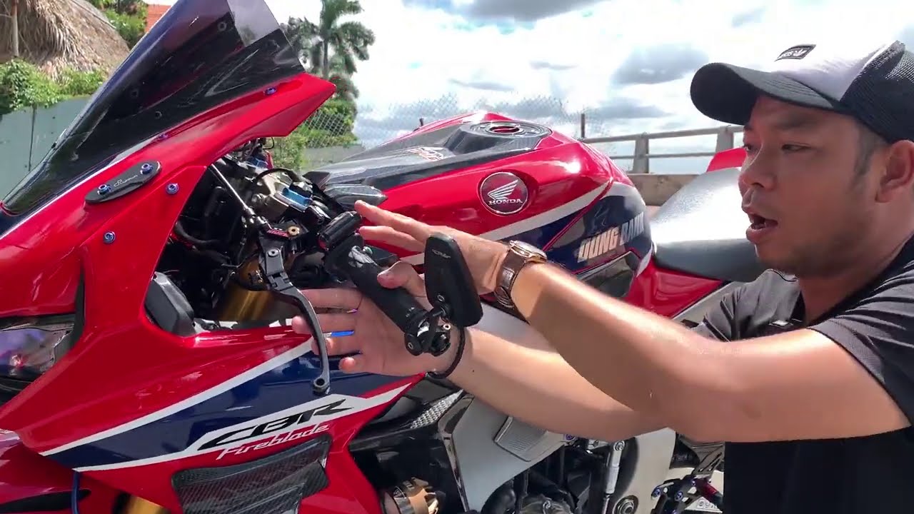 siêu bò CBR 1000RR ghé thăm bán đảo thanh đa