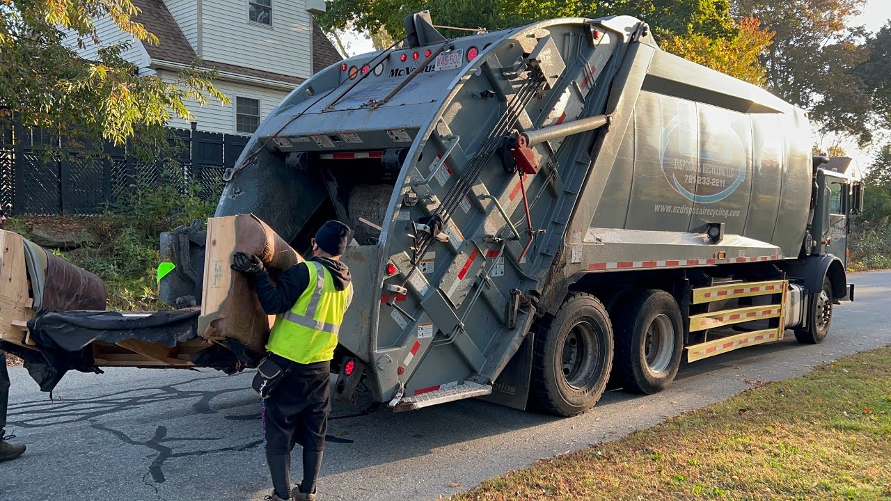 EZ Disposal Garbage Truck Packing Bulk And Bags