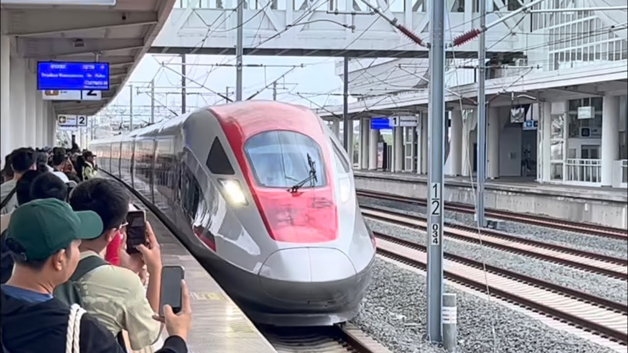Experience on the Jakarta-Bandung High Speed rail (Trip no. G1232) Padalarang to Halim Station