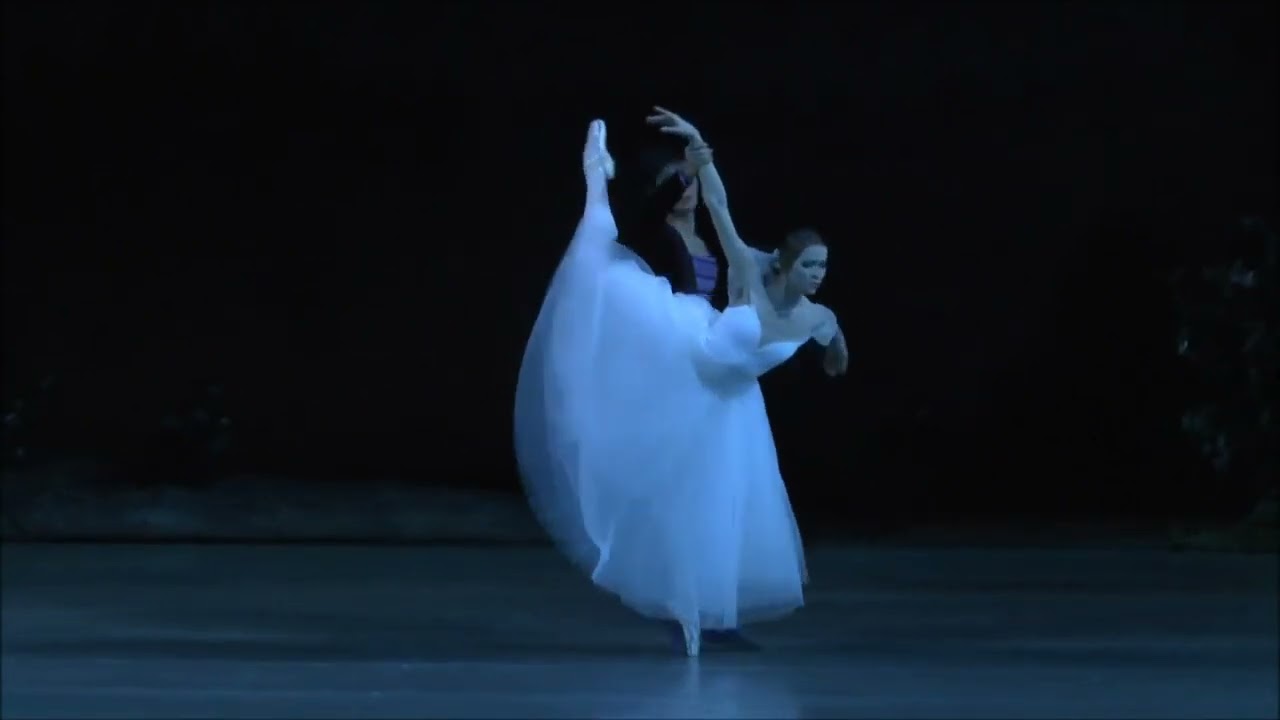 Alina Somova & Kimin Kim (Mariinsky Ballet) Giselle Act 2