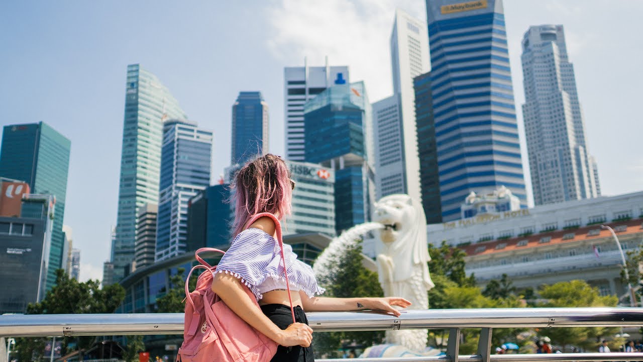 GASTANDO TODO MEU DINHEIRO EM SINGAPURA - Karen Bachini