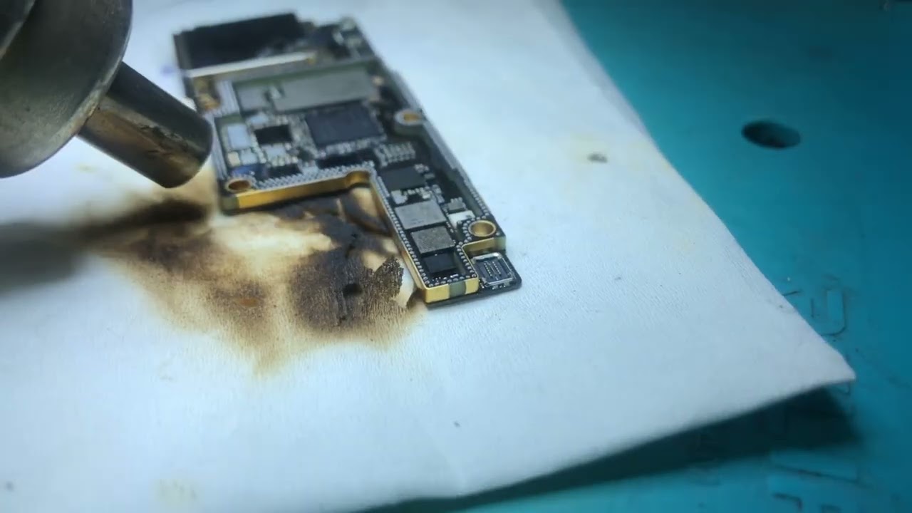 I phone xs audio ic change #cellphone #repair #iphone #viralvideo 