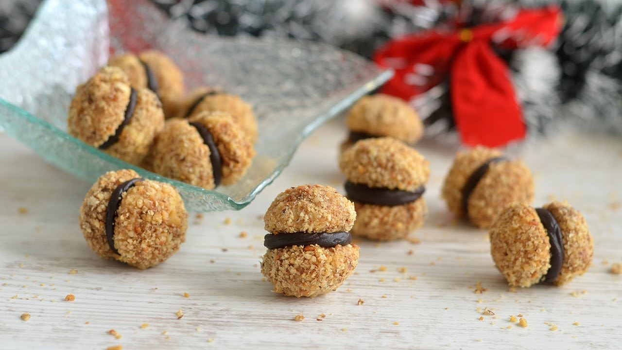 Традиционное рождественское печенье в виде полумесяца, которое вы будете делать каждый год.