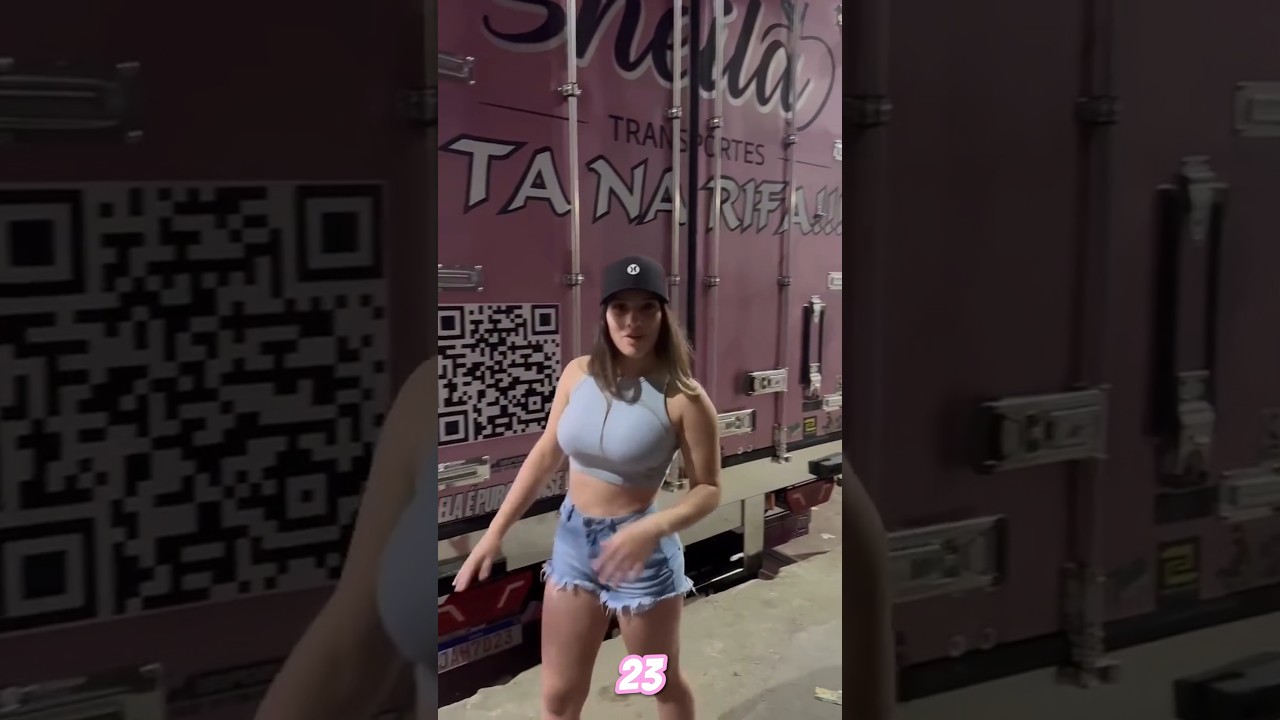 Brazil's new trucking queen  🚚👑. #shorts #truckdriver #trucking #truck