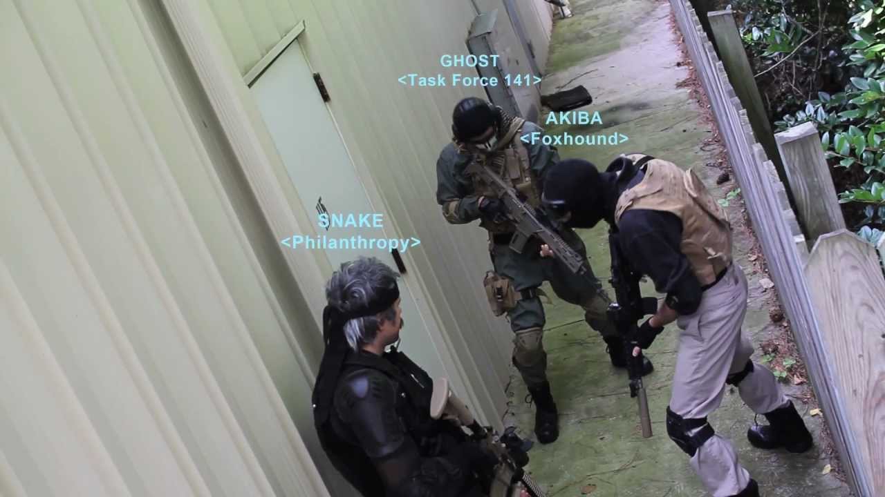Solid Snake VS Leeroy Jenkins
