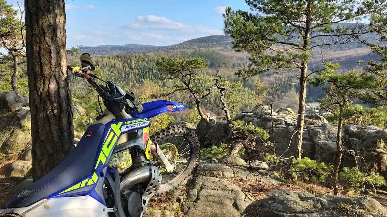 Extreme Hard Enduro Trening śliskie korzenie   #hillclimb #sherco #2t #ktm #hardenduro