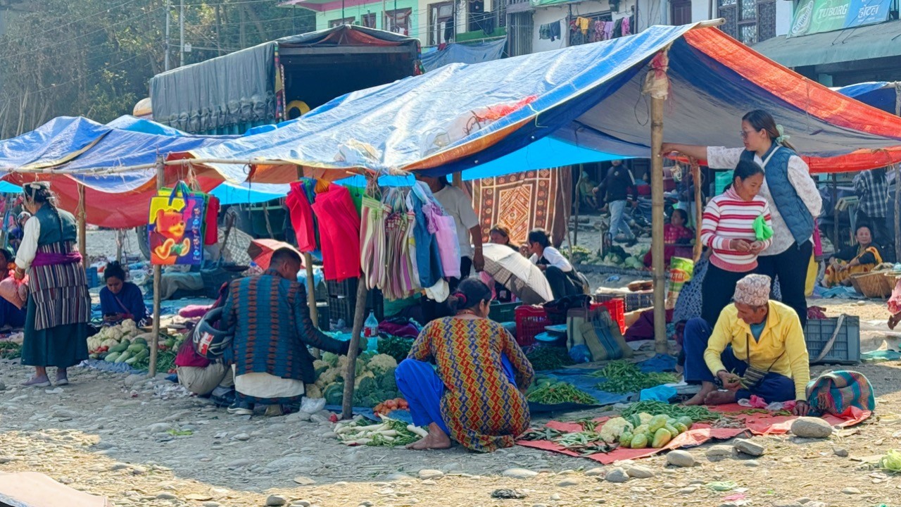 A Delightful Wednesday Market in Eastern Nepal | video - 88 | Very Cheap Organic stuff | BijayaLimbu