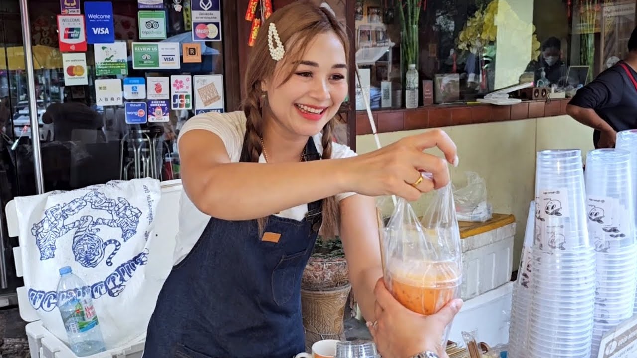 🇹🇭The Most Popular Coffee Lady in Bangkok - Ploysai Coffee - Thai Street Food