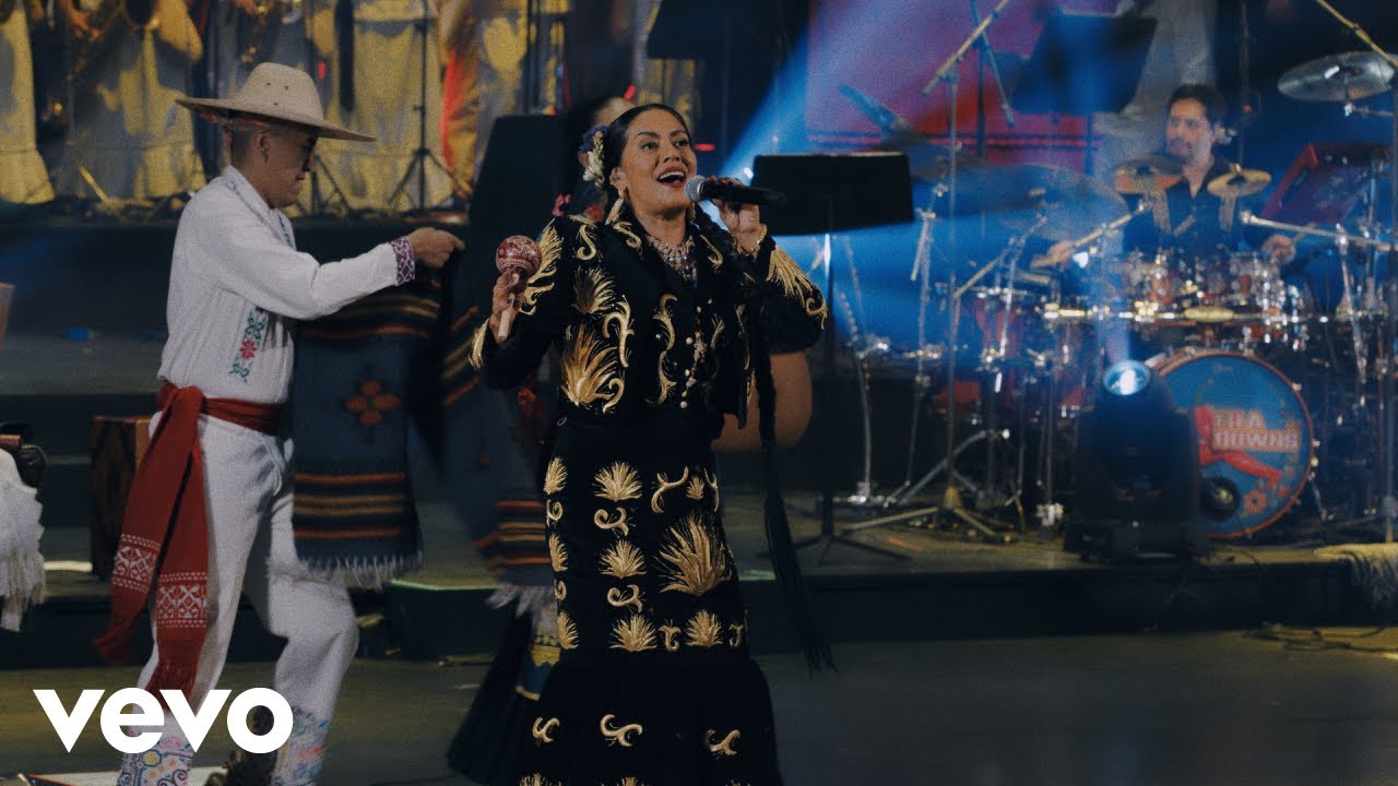 Lila Downs - La Cumbia del Mole (En Vivo)