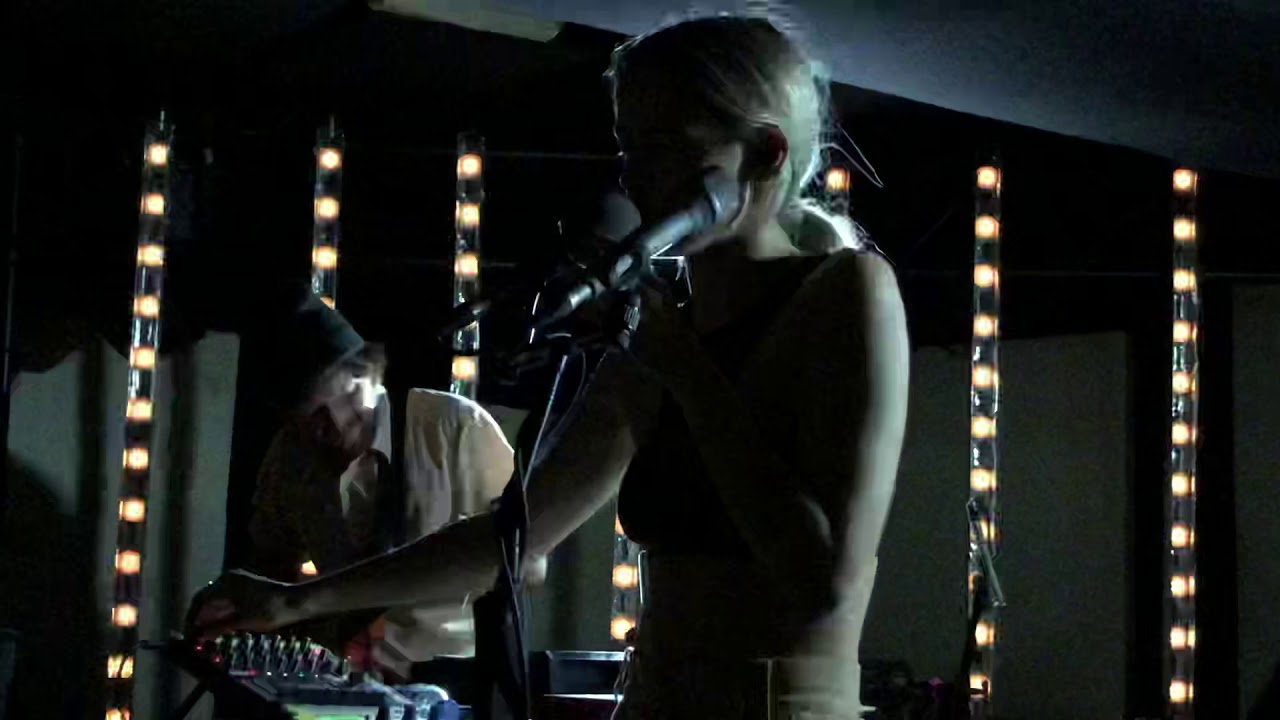 Mogli - Road Holes (live in Bristol, Apr &lsquo;19)