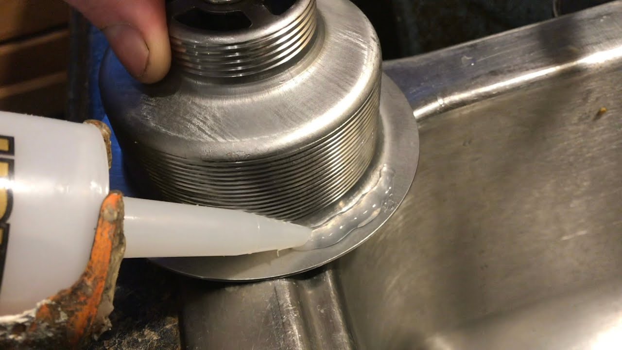 &laquo;силикон&raquo; ВМЕСТО &laquo;сантехнической замазки&raquo; на кухонной сточной корзине