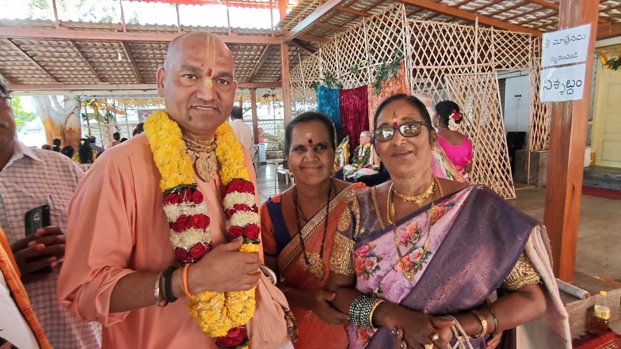 అమ్మంటే అమ్మే కదా🙏..వాడికి బొమ్మ కావాలి నాకు అమ్మ కావాలి..🚩😍.. భీమిలి లో..