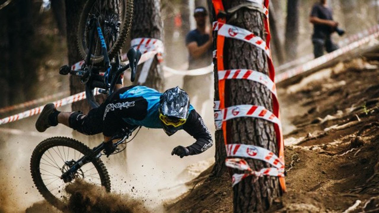 Mountain Bike Fails Compilation 2017 - Downhill & Freeride